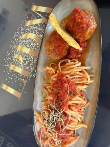 pates-boulettes-sauce-tomate-restaurant-aubagne